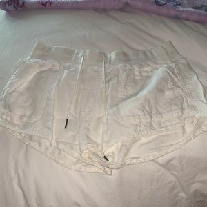 Aritzia Linen Shorts